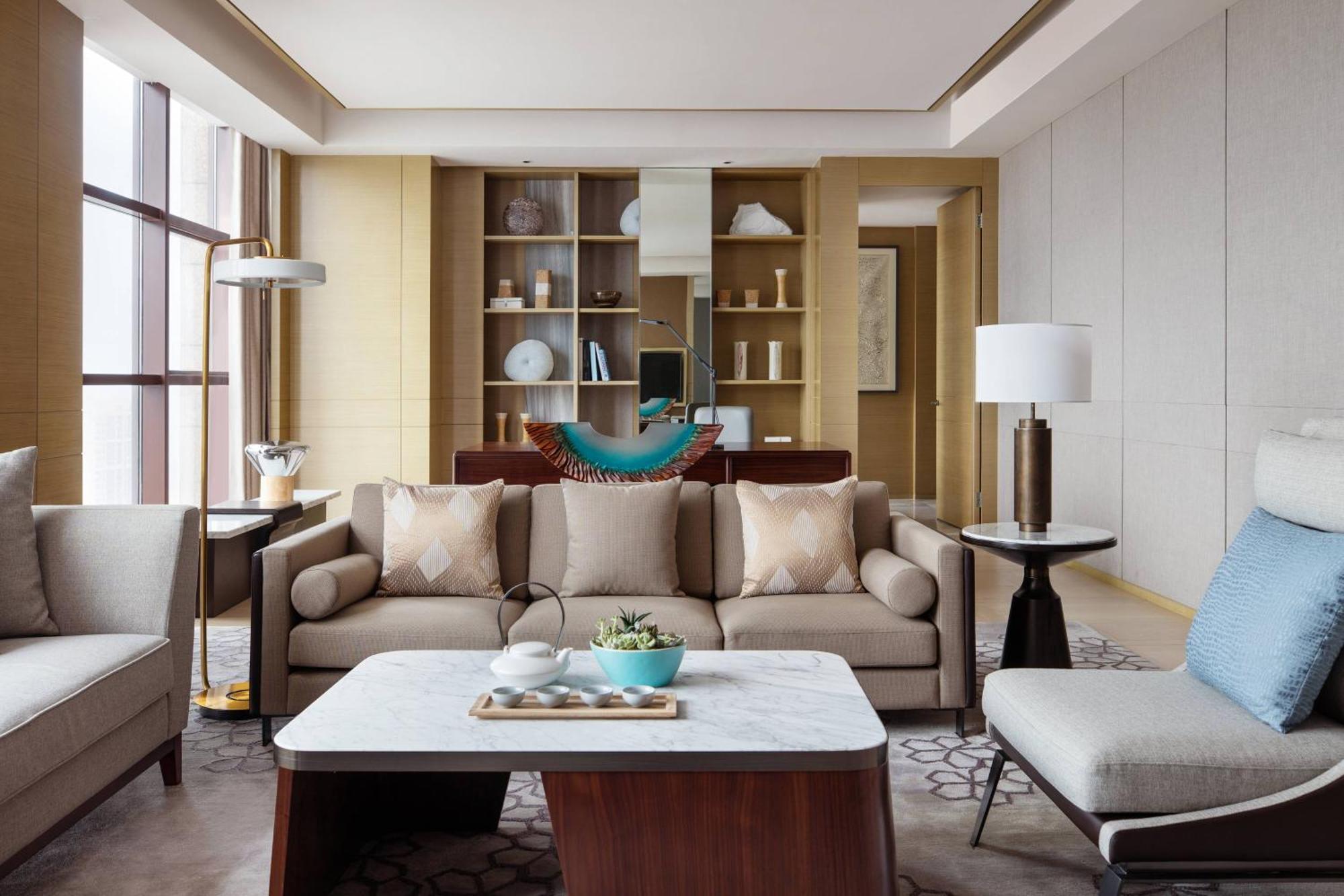 Отель Courtyard By Marriott Shunde Longjiang, Near Furniture Fair Экстерьер фото
