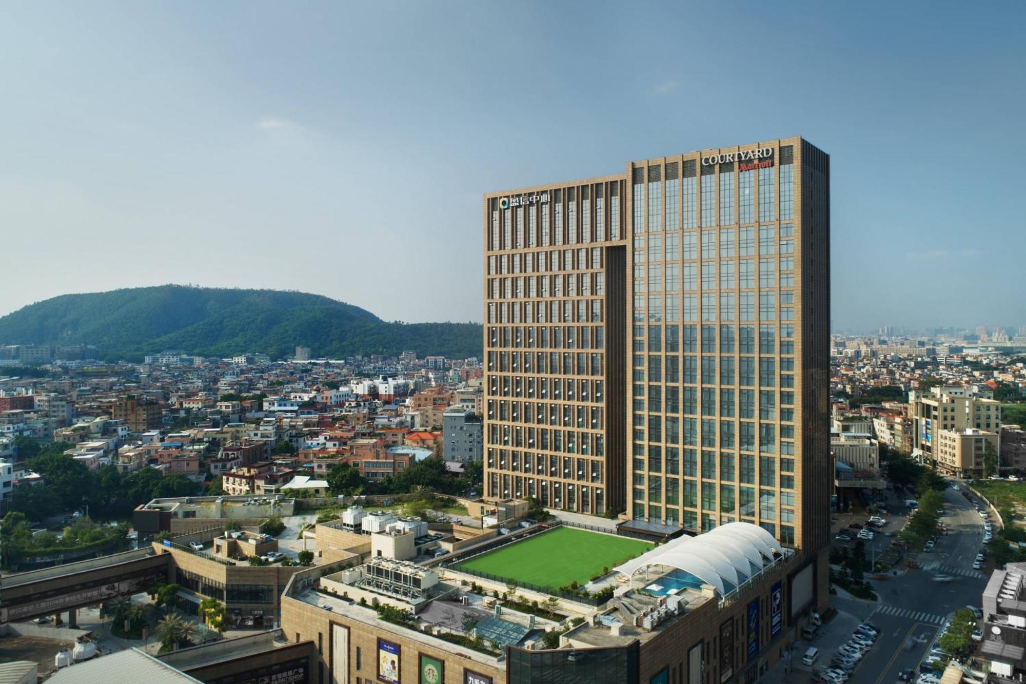 Отель Courtyard By Marriott Shunde Longjiang, Near Furniture Fair Экстерьер фото