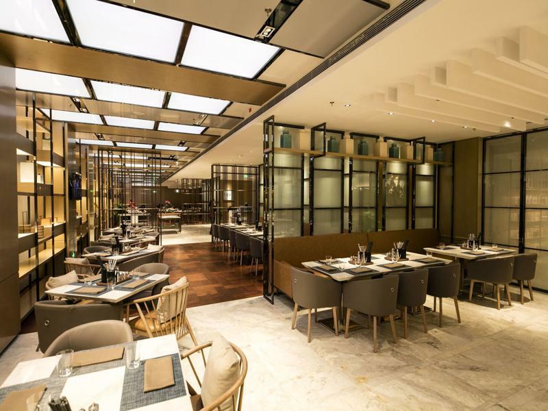 Отель Courtyard By Marriott Shunde Longjiang, Near Furniture Fair Экстерьер фото